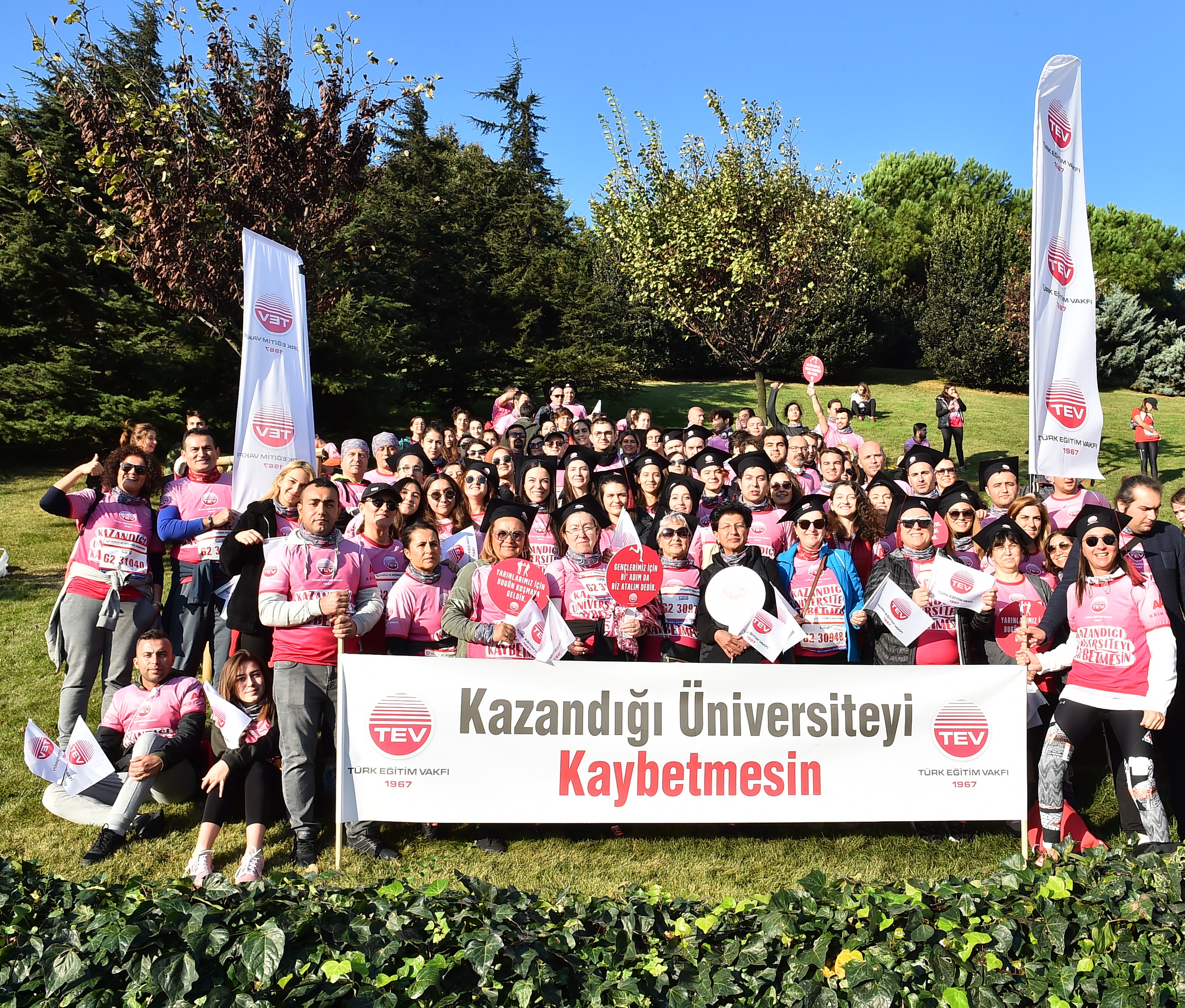 Türk Eğitim Vakfı Gönüllüleri, Gençler “Kazandığı Üniversiteyi Kaybetmesin” Diye Kepleriyle Koştu!