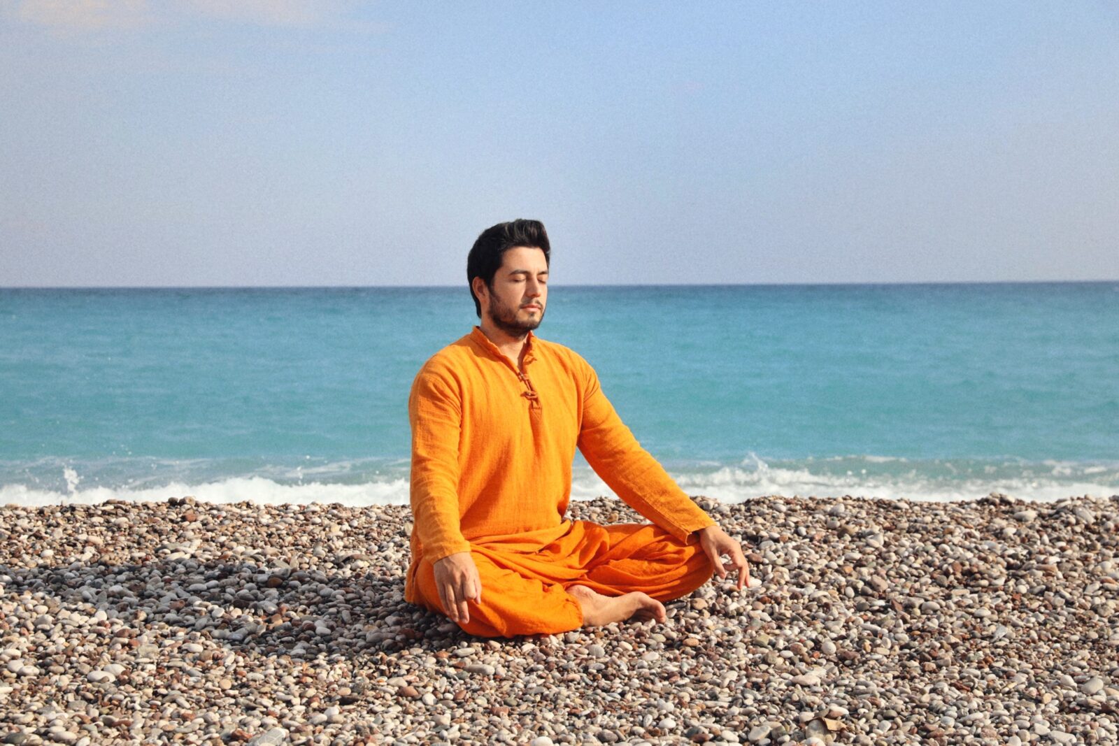ÇETİN ÇETİNTAŞ, “GAYATRİ MANTRA MEDİTASYONU” İLE DEĞERİNİZİ FARK ETMEYE ÇAĞIRIYOR