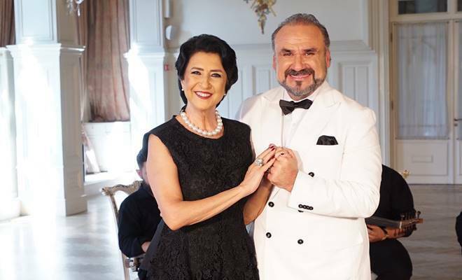 Melihat Gülses & Hakan Aysev...