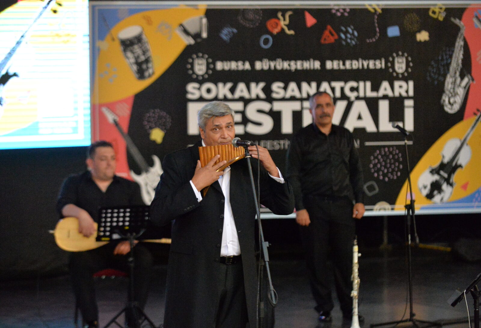 DÜNYACA ÜNLÜ PAN FLÜTÇÜ CONSTANTİN MOSCOVİCİ, ŞARKILARIYLA COŞTURDU