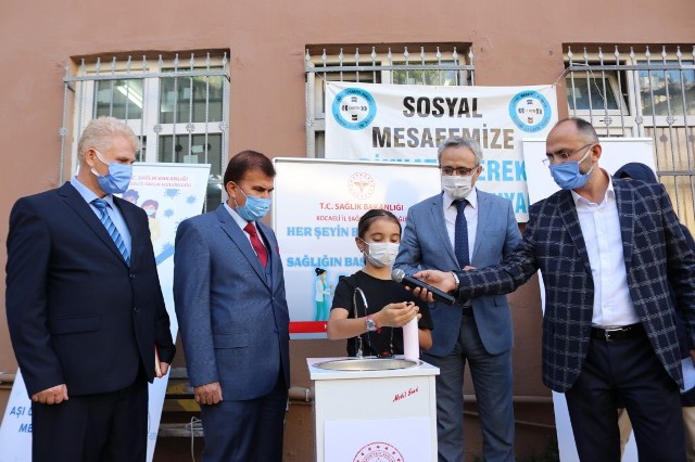 Öğrencilere Covid-19 eğitimi